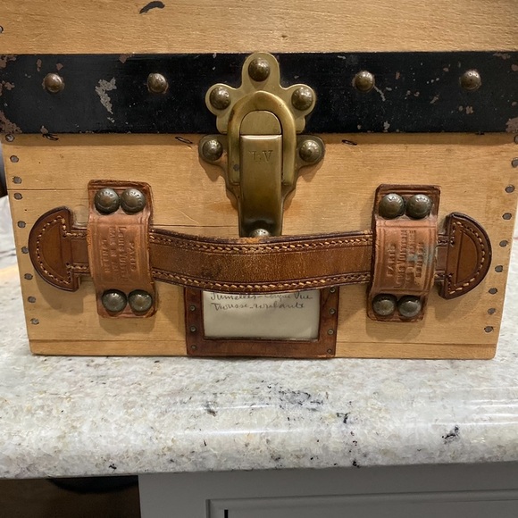 Louis Vuitton Trunk - Picture 2 of 10